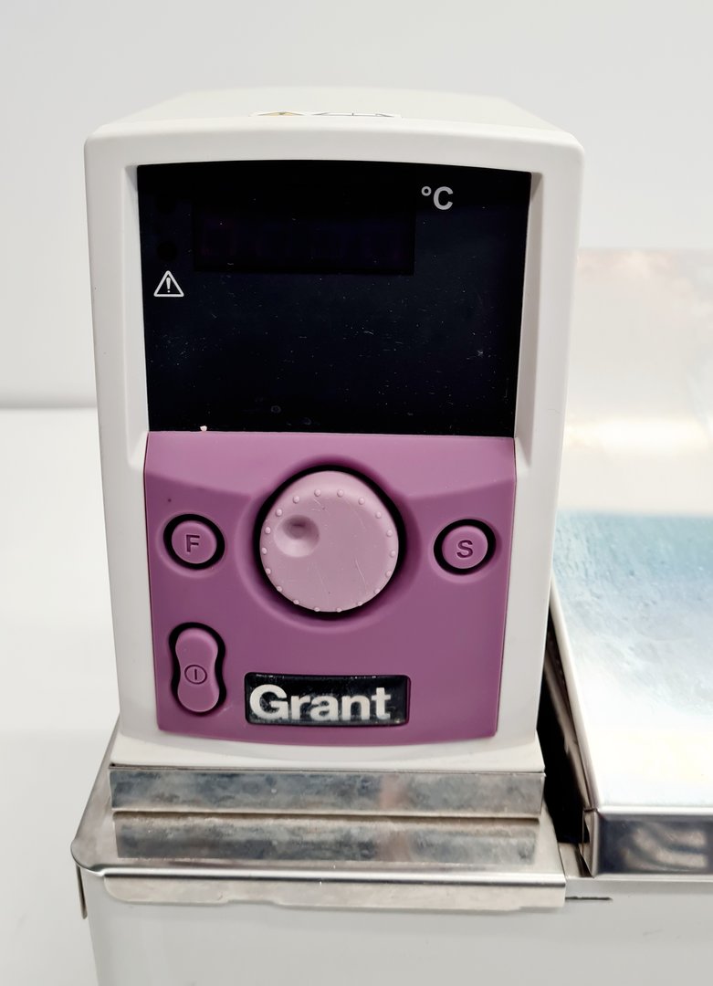 Image of Grant 38L Water Bath with GD100 Heater GD100–S38 Lab