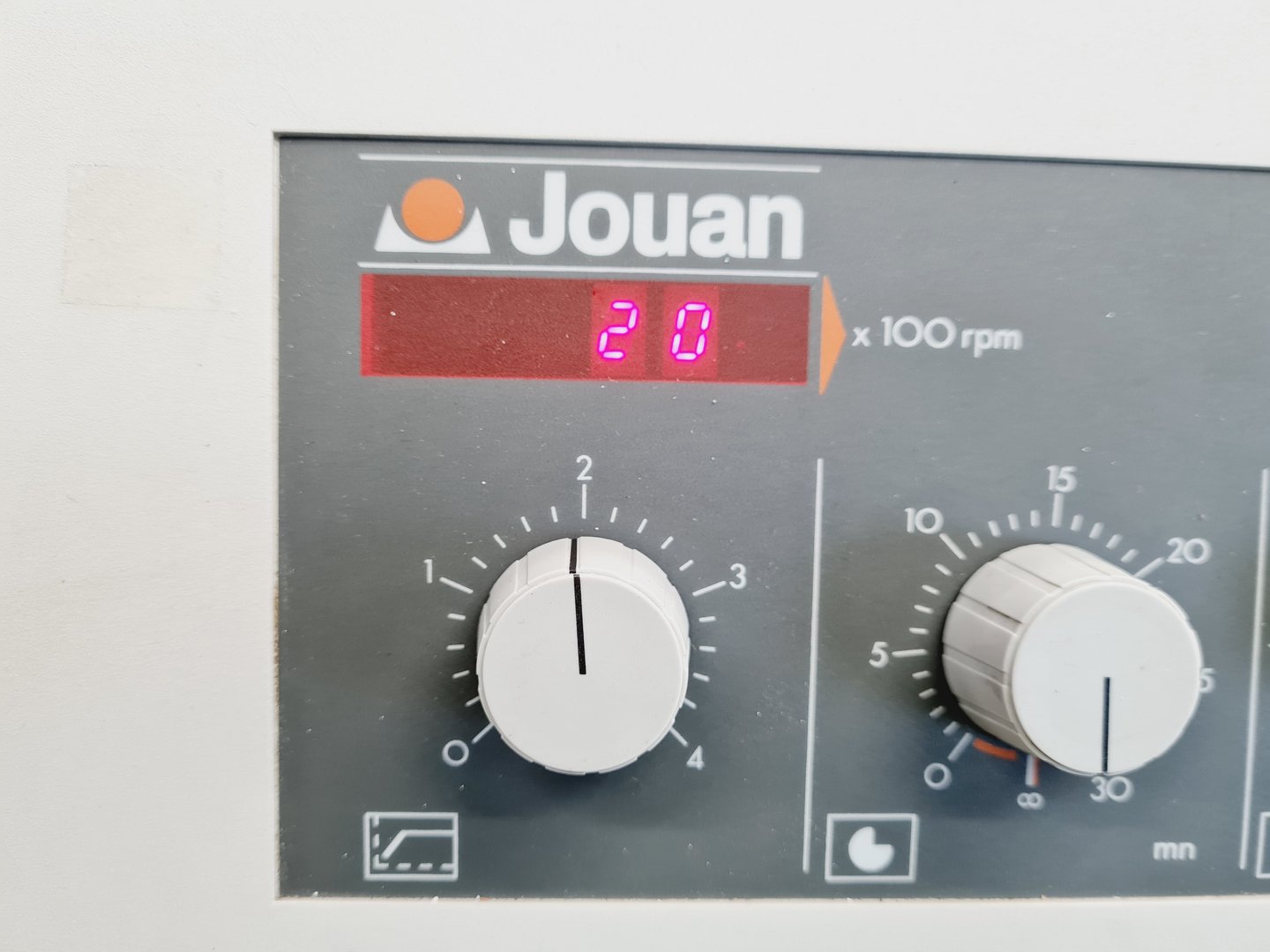 Image of Jouan BR3.11 Refrigerated Benchtop Centrifuge Lab