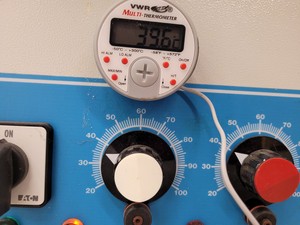 Thumbnail image of Genlab DC 1000 2500w Laboratory Drying Cabinet Lab