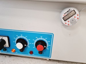 Thumbnail image of Genlab DC 1000 2500w Laboratory Drying Cabinet Lab