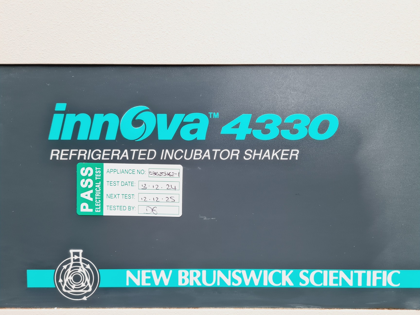 Image of New Brunswick Scientific Innova 4330 Refrigerated Shaking Incubator Lab