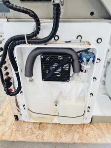 Thumbnail image of Don Whitley VA500 Hypoxia Workstation Glove Box + VA Airlock Unit Lav