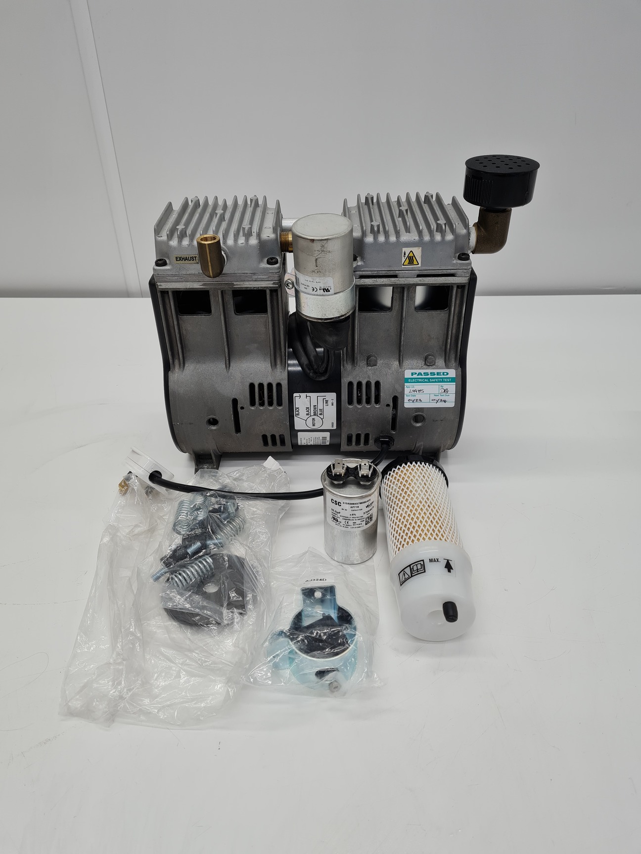 Image of Thomas Compressor Vacuum Pump Model No. 2750TGHI52/48-402 I