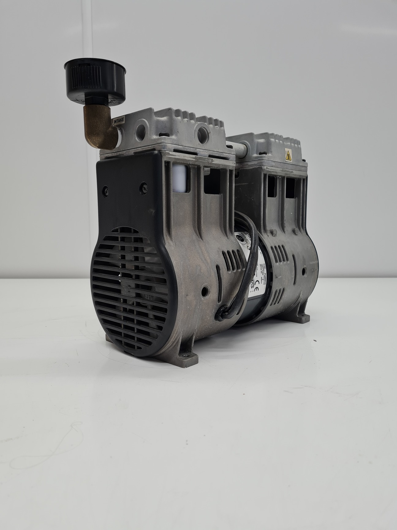 Image of Thomas Compressor Vacuum Pump Model No. 2750TGHI52/48-402 I