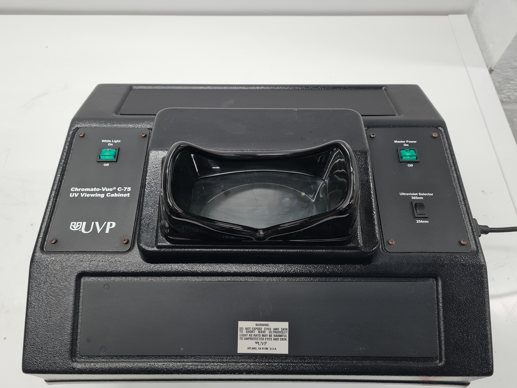 Image of UVP Chromato-Vue C-75 UV Viewing Cabinet Lab