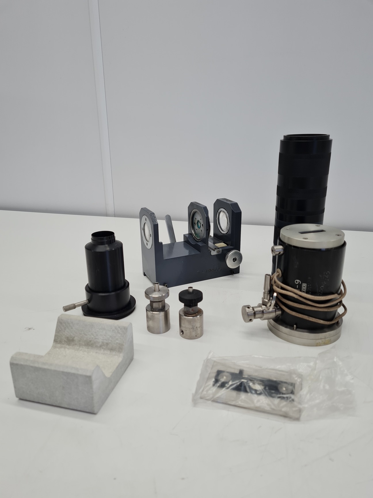 Image of Lot of Research & Industrial Instruments Spectroscopy Parts & Accessories