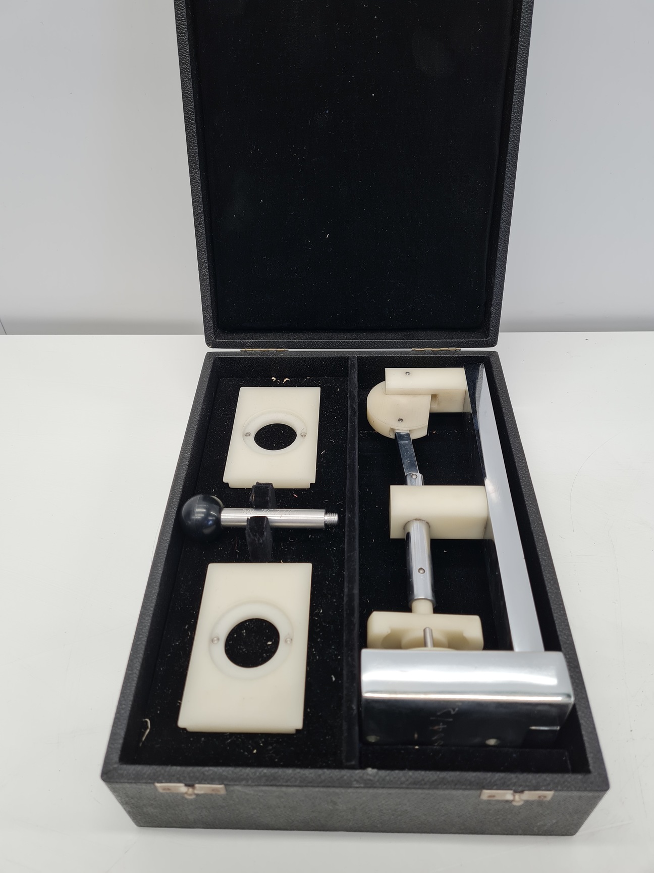 Image of Lot of Research & Industrial Instruments Spectroscopy Parts & Accessories