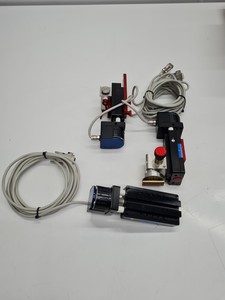 Thumbnail image of 3 x Luigs & Neumann LN- Mini 25 Micromanipulators & LN Mini/Comb Controller Lab