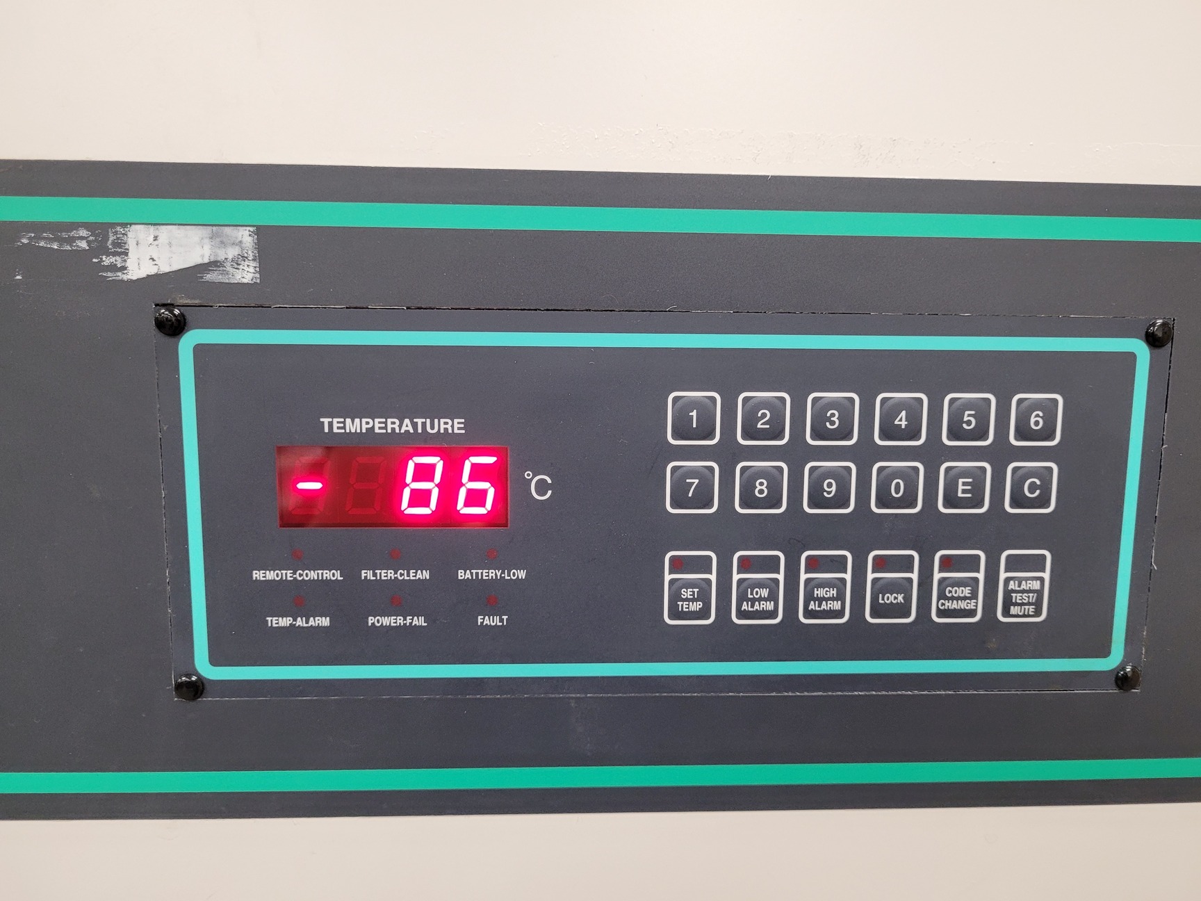 Image of New Brunswick Scientific Ultra Low Temperature Freezer U725 Innova -86 G Lab