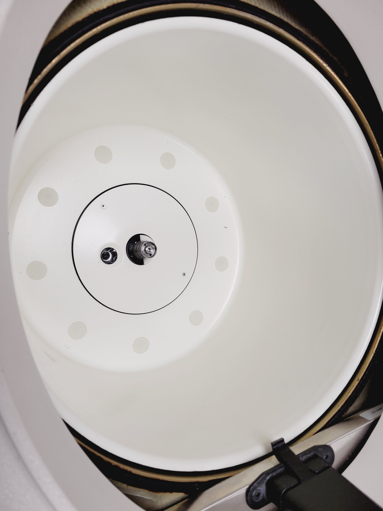 Image of Beckman Coulter Optima L-100 XP Ultracentrifuge Lab