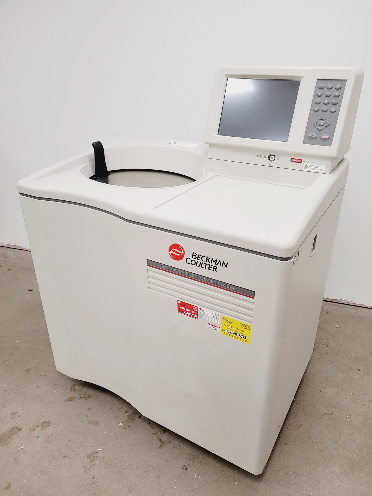 Image of Beckman Coulter Optima L-100 XP Ultracentrifuge Lab