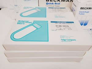 Thumbnail image of Beckman Coulter Optima L-100 XP Ultracentrifuge Lab