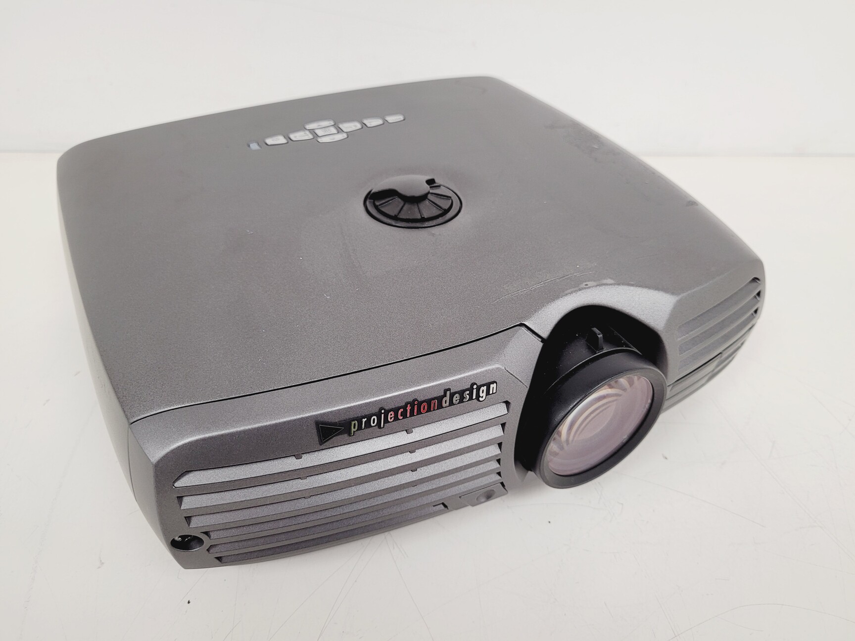 Image of Projection Design evo22 SX+ Zoom GP2 Projector Vanquish Grey