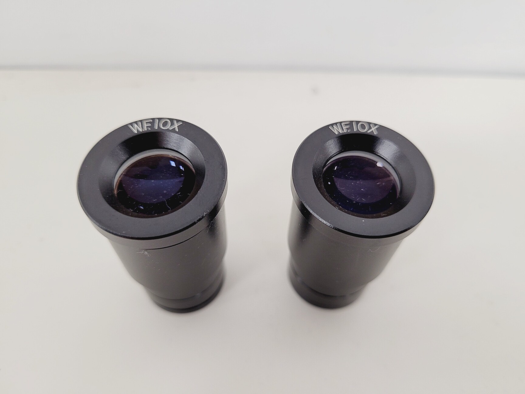 Image of Leitz Labovert FS Inverted Microscope with Light Source and 3 x Objectives Lab