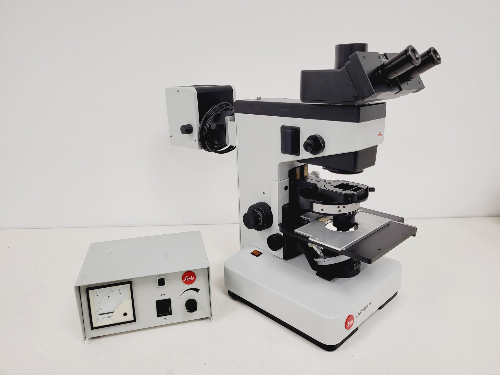 Image of Leitz Labovert FS Inverted Microscope with Light Source and 3 x Objectives Lab