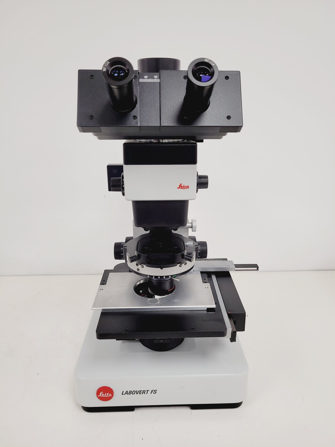 Image of Leitz Labovert FS Inverted Microscope with Light Source and 3 x Objectives Lab