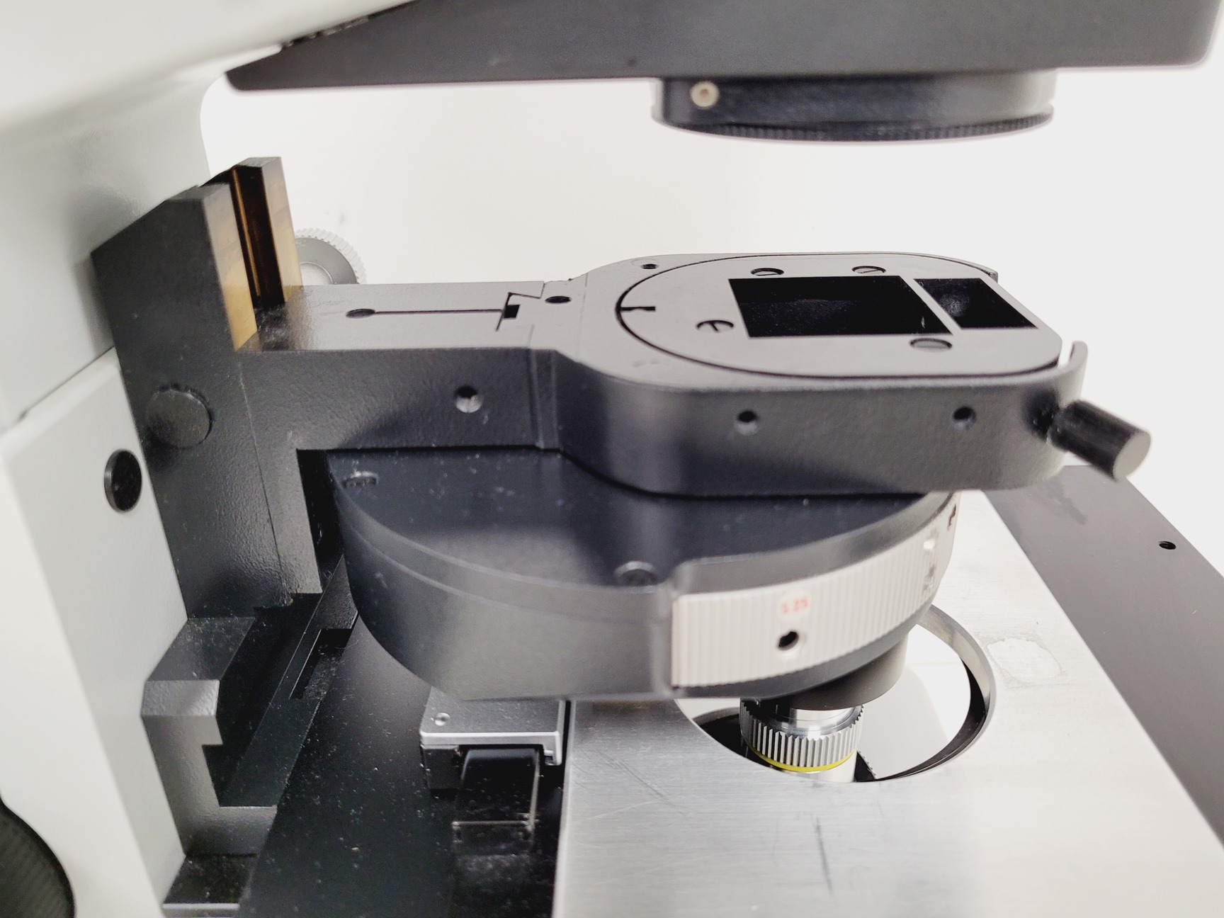 Image of Leitz Labovert FS Inverted Microscope with Light Source and 3 x Objectives Lab