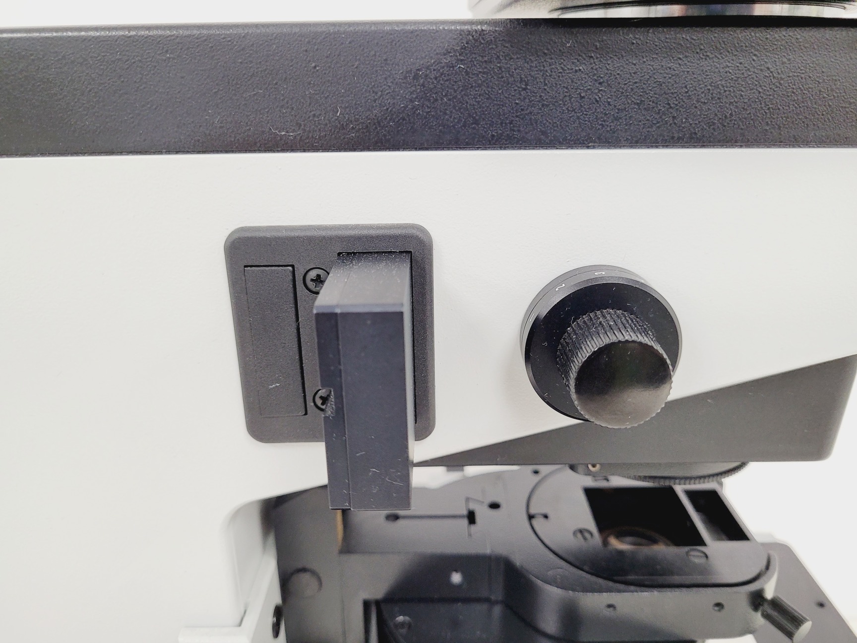 Image of Leitz Labovert FS Inverted Microscope with Light Source and 3 x Objectives Lab