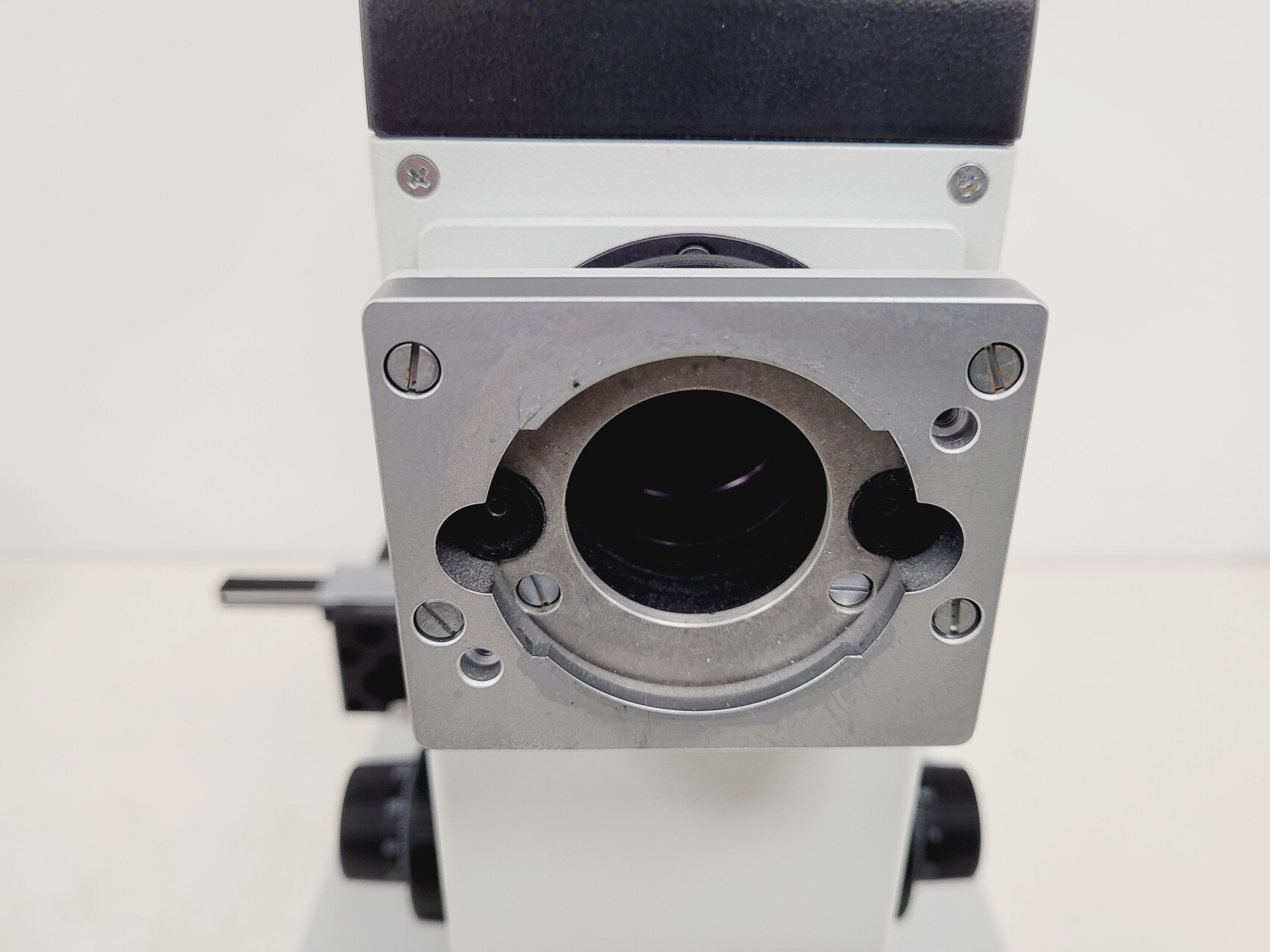 Image of Leitz Labovert FS Inverted Microscope with Light Source and 3 x Objectives Lab