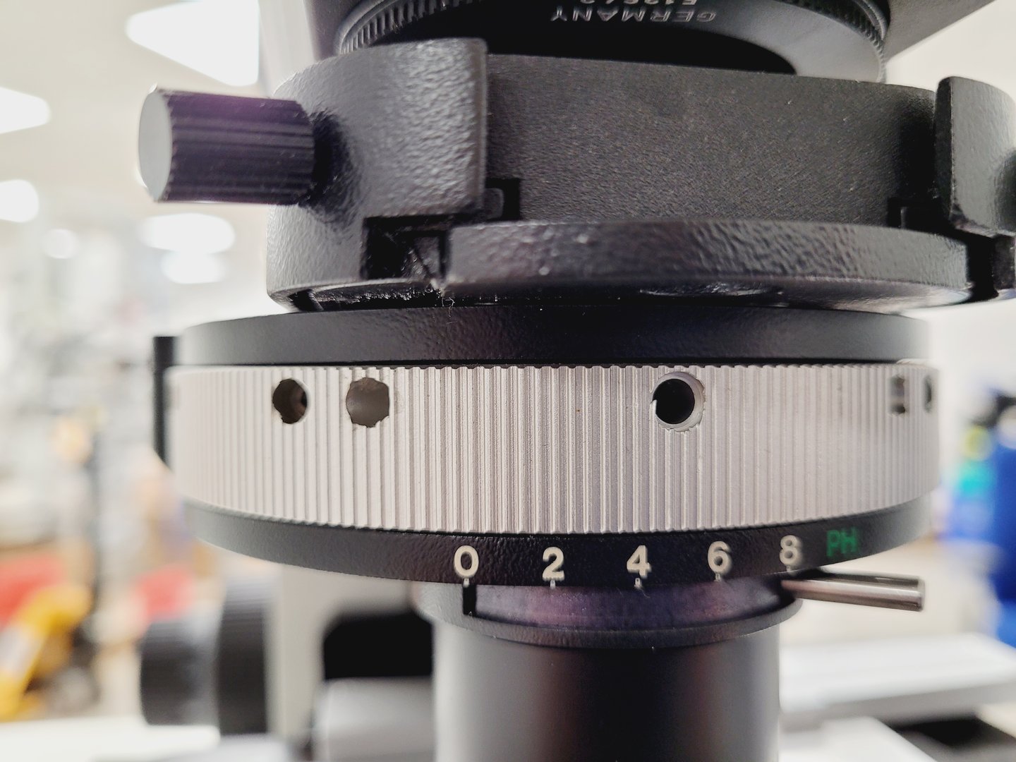 Image of Leitz Labovert FS Inverted Microscope with Light Source and 3 x Objectives Lab