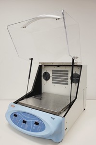 Thumbnail image of Thermo Scientific MAXQ 4000 Incubator Shaker Lab SHKE4000-1CE