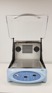 Thumbnail image of Thermo Scientific MAXQ 4000 Incubator Shaker Lab SHKE4000-1CE