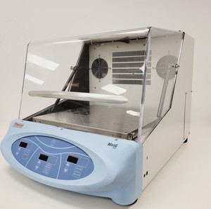 Thumbnail image of Thermo Scientific MAXQ 4000 Incubator Shaker Lab SHKE4000-1CE