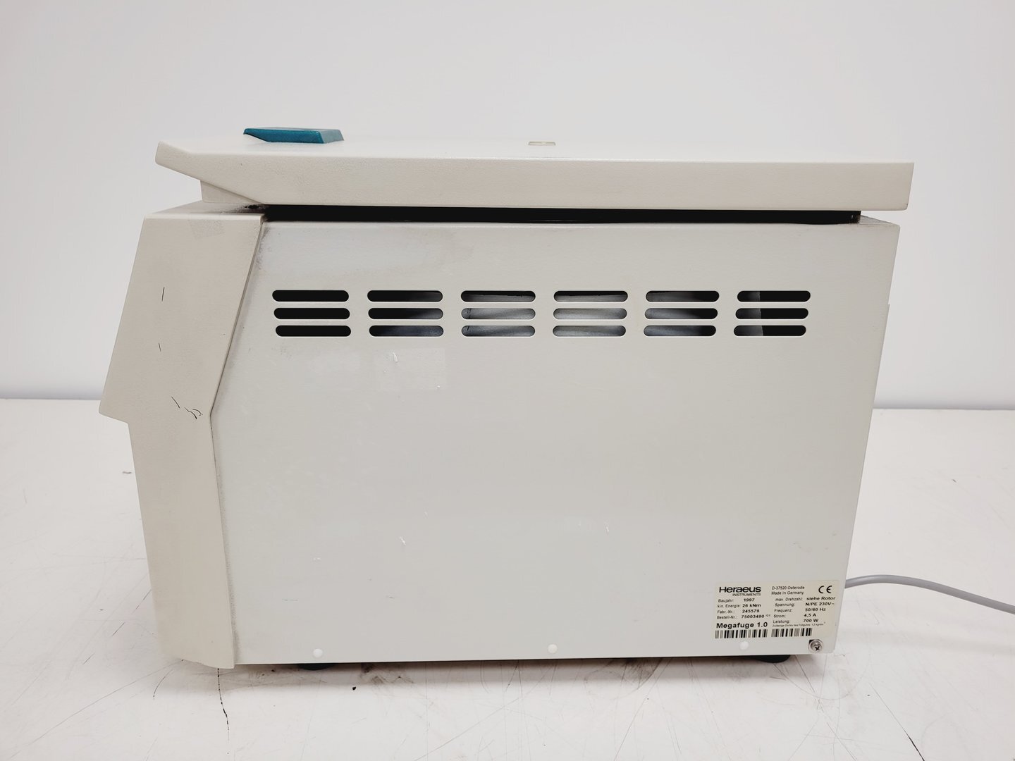 Image of Heraeus Instruments Megafuge 1.0 Centrifuge with 2800rpm Swinging Bucket Rotor 