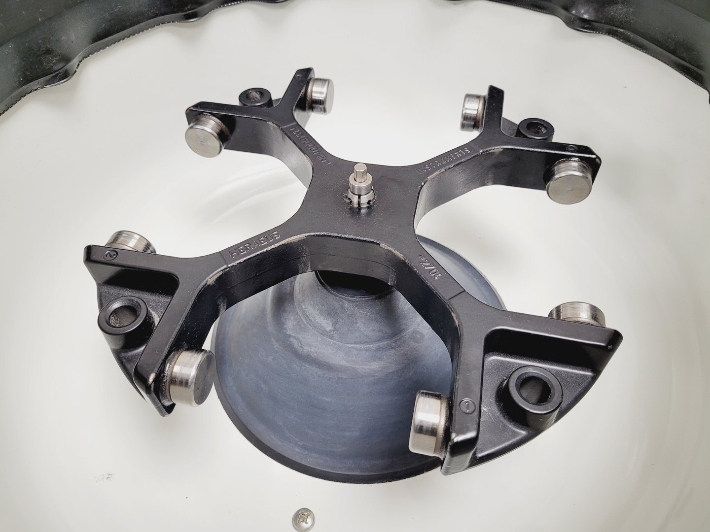 Image of Heraeus Instruments Megafuge 1.0 Centrifuge with 2800rpm Swinging Bucket Rotor 