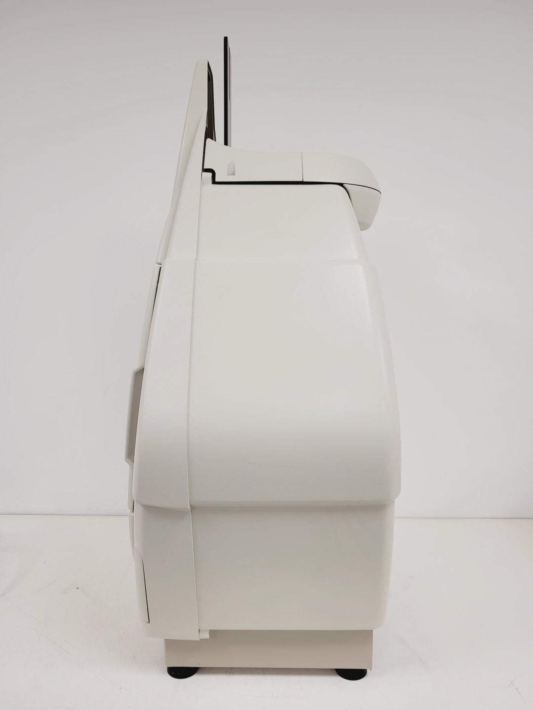 Image of Bio-Rad ChemiDoc MP Imaging System Universal Hood III Lab