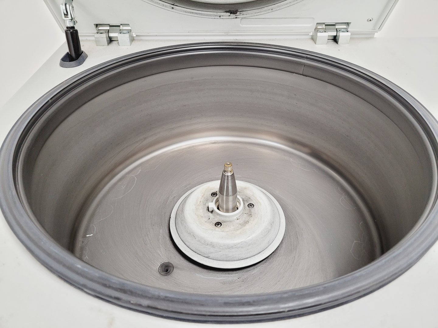 Image of Eppendorf 5810R Laboratory Refrigerated Centrifuge Lab