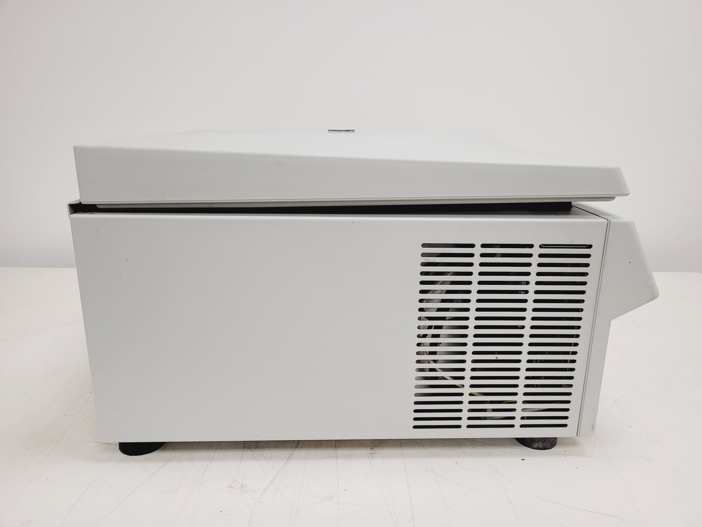Image of Eppendorf 5810R Laboratory Refrigerated Centrifuge Lab