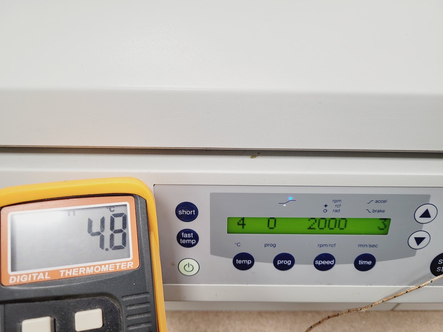 Image of Eppendorf Model 5810R Refrigerated Laboratory Centrifuge Lab