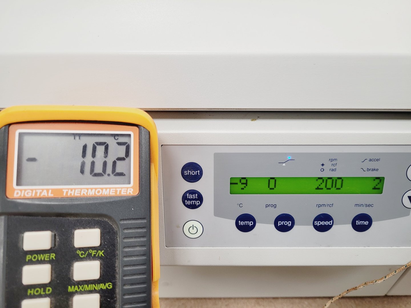 Image of Eppendorf Model 5810R Refrigerated Laboratory Centrifuge Lab