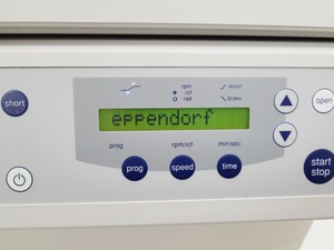 Thumbnail image of Eppendorf 5810 Benchtop Laboratory Centrifuge with 4000rpm Rotor Lab