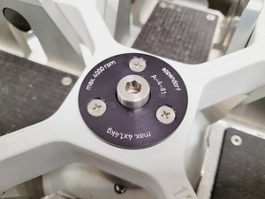 Thumbnail image of Eppendorf 5810 Benchtop Laboratory Centrifuge with 4000rpm Rotor Lab