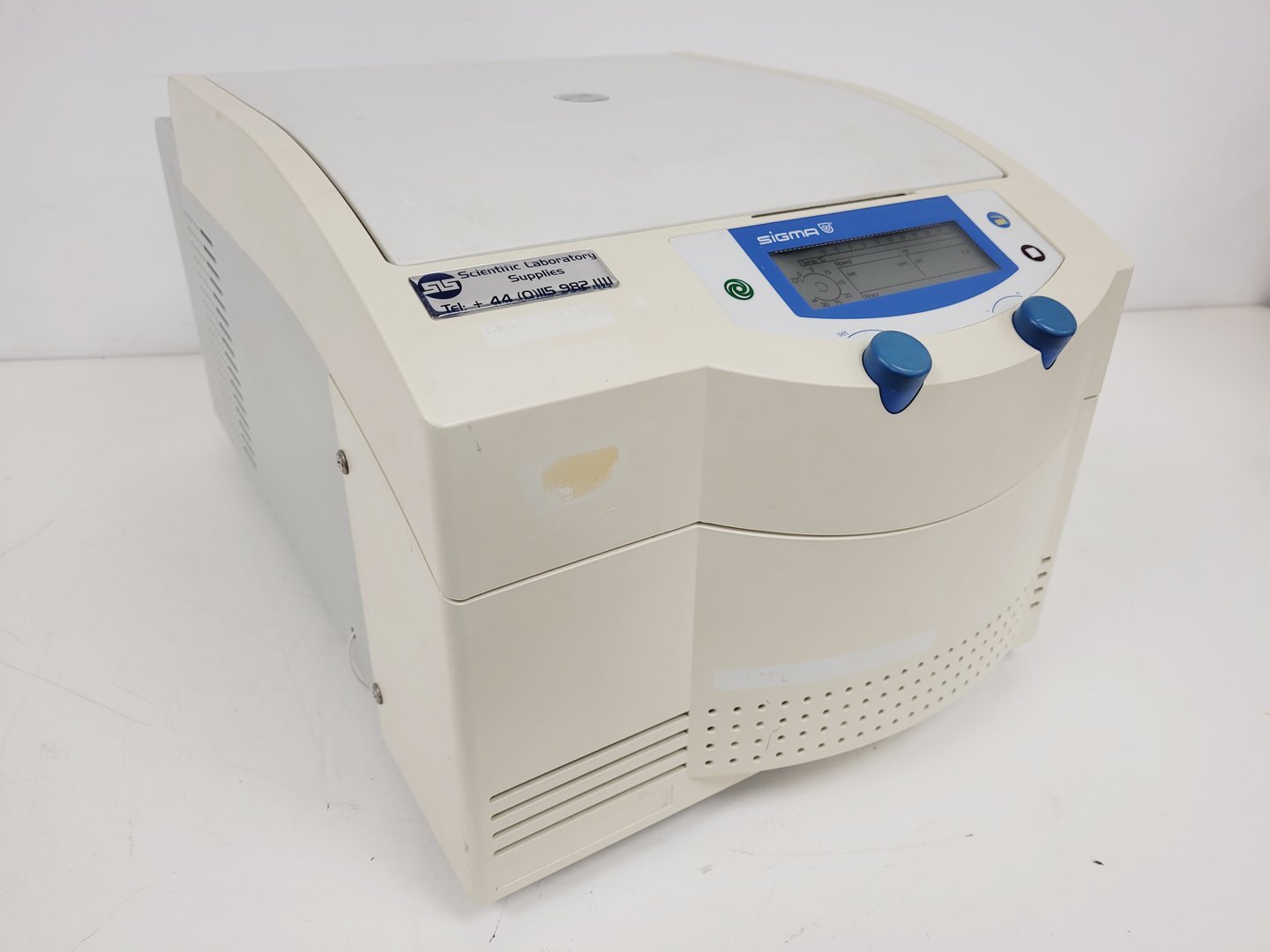 Image of Sigma 1-15K Refrigerated Benchtop Centrifuge Lab