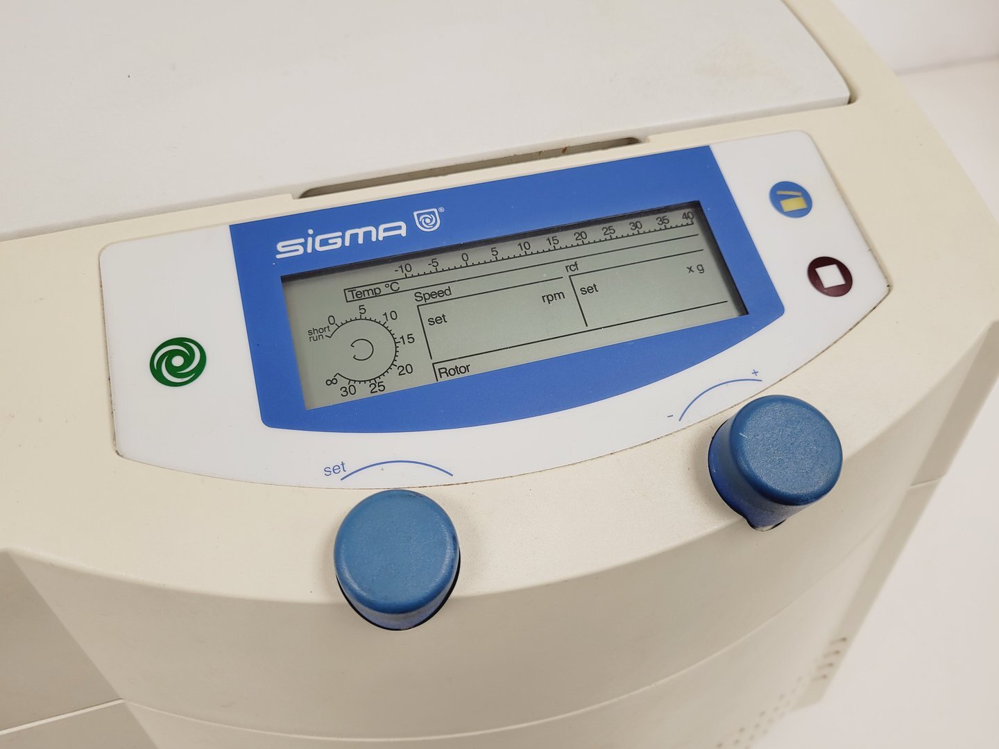 Image of Sigma 1-15K Refrigerated Benchtop Centrifuge Lab