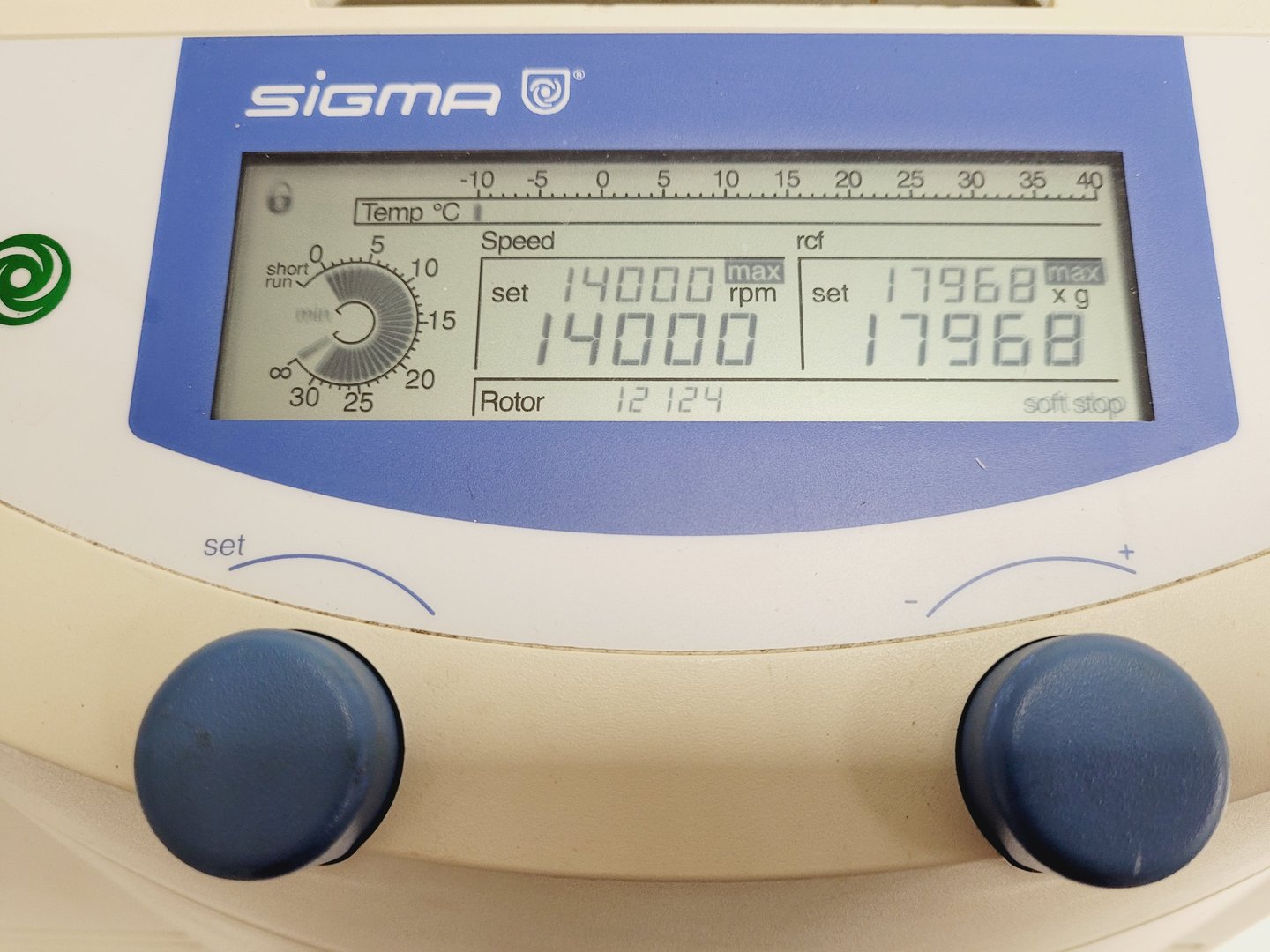 Image of Sigma 1-15K Refrigerated Benchtop Centrifuge Lab