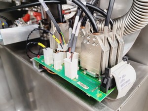 Thumbnail image of Bruker Ultraflex III LRF200 - CID Mass Spectrometer Lab Spares/Repairs
