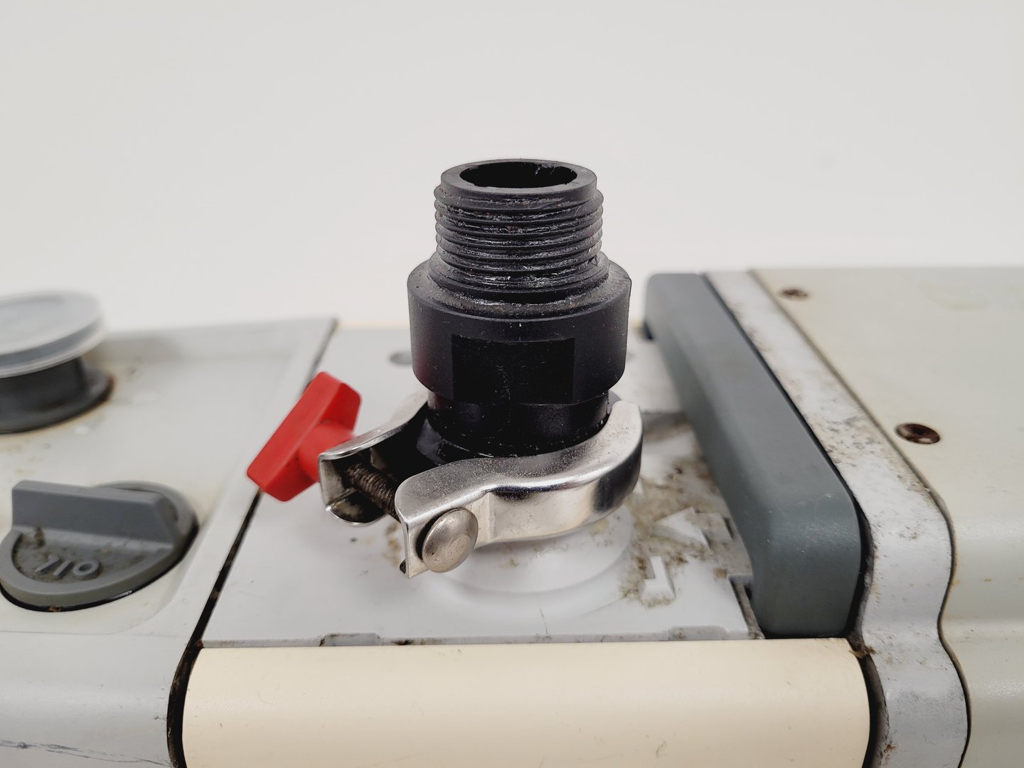 Image of Edwards 5 Rotary Vane Vacuum Pump RV5 Lab