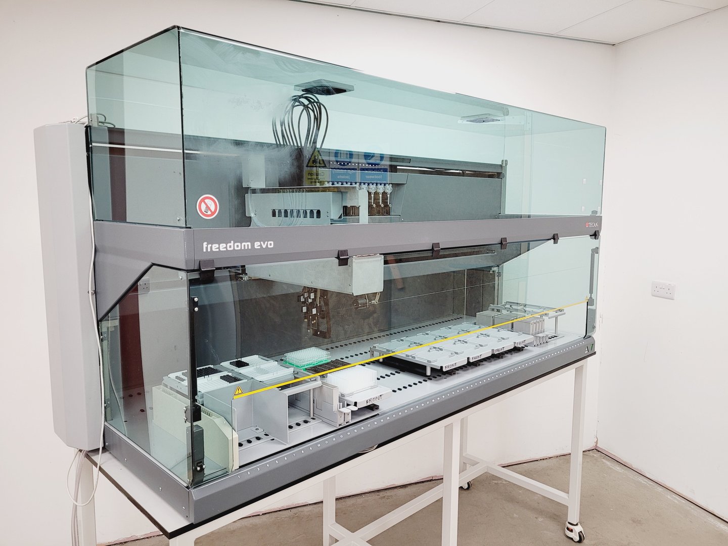 Image of Tecan Freedom Evo-2 200 Base Liquid Handler Evoware with Stand