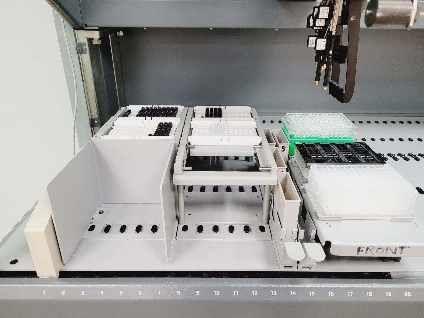 Image of Tecan Freedom Evo-2 200 Base Liquid Handler Evoware with Stand