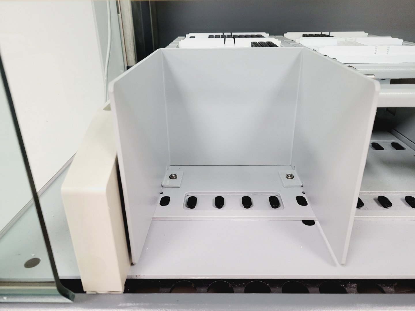 Image of Tecan Freedom Evo-2 200 Base Liquid Handler Evoware with Stand