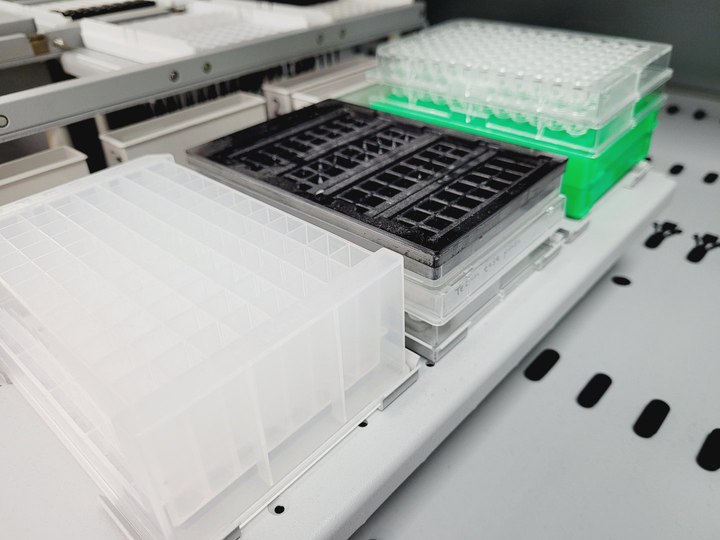 Image of Tecan Freedom Evo-2 200 Base Liquid Handler Evoware with Stand