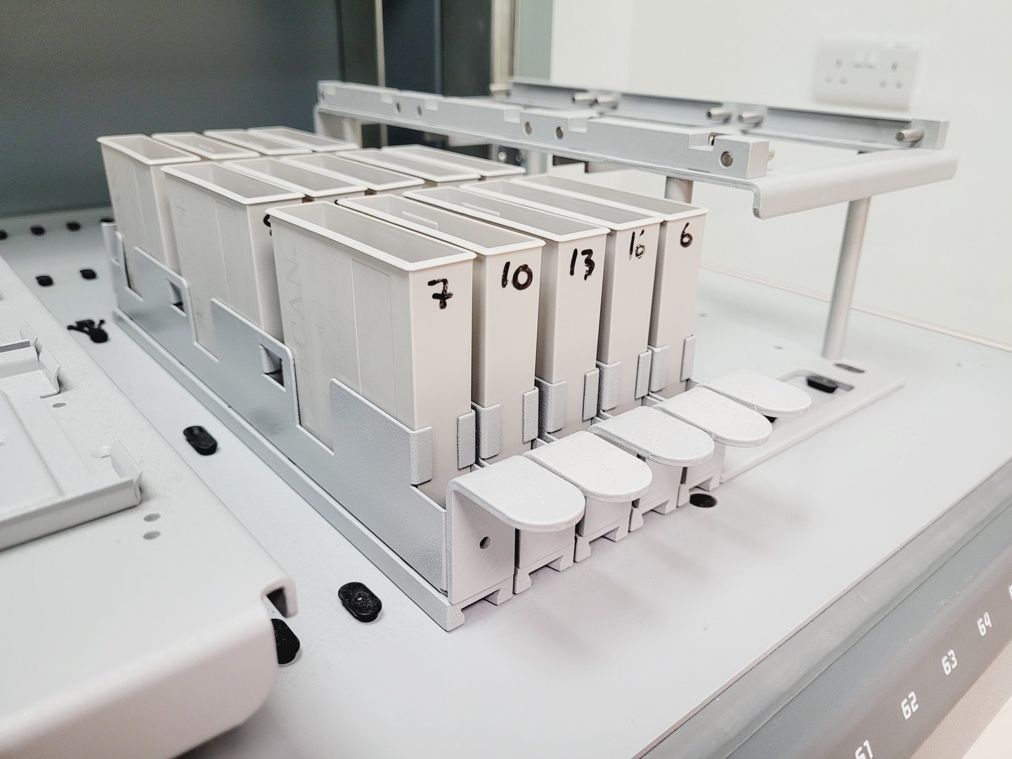 Image of Tecan Freedom Evo-2 200 Base Liquid Handler Evoware with Stand