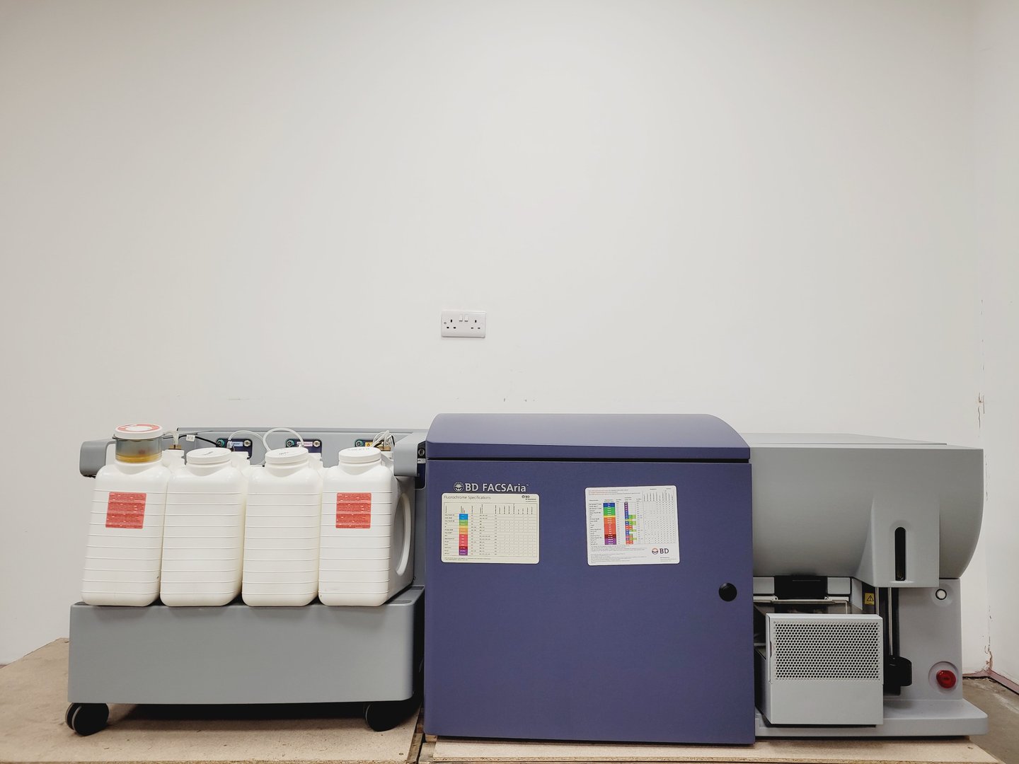 Image of BD Biosciences FACSAria II Cell Sorter w/ Fluids Cart PC & Accessories Lab