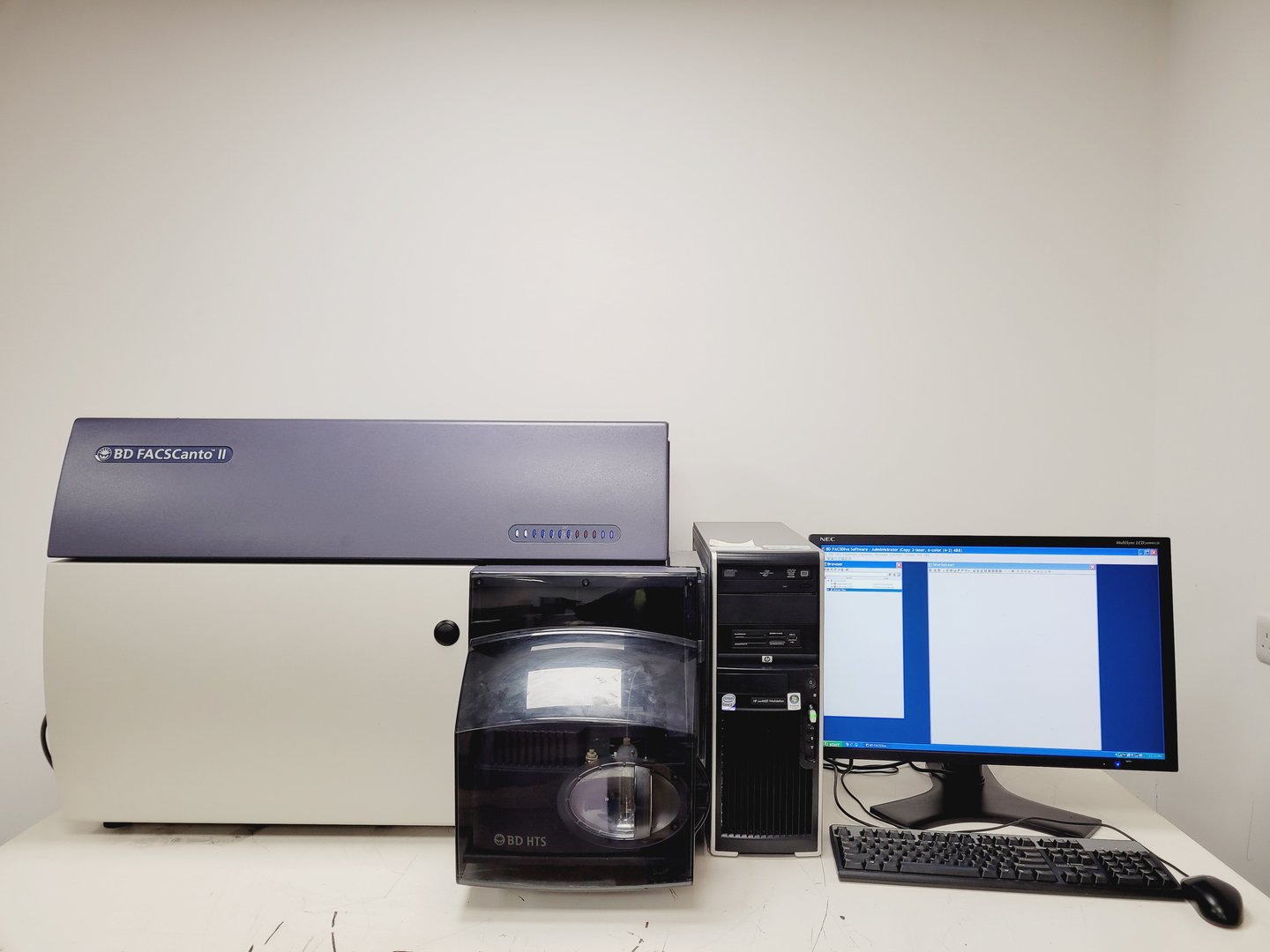 Image of BD Biosciences FACSCanto II Cell Sorter w/ Fluidics Cart & PC Lab