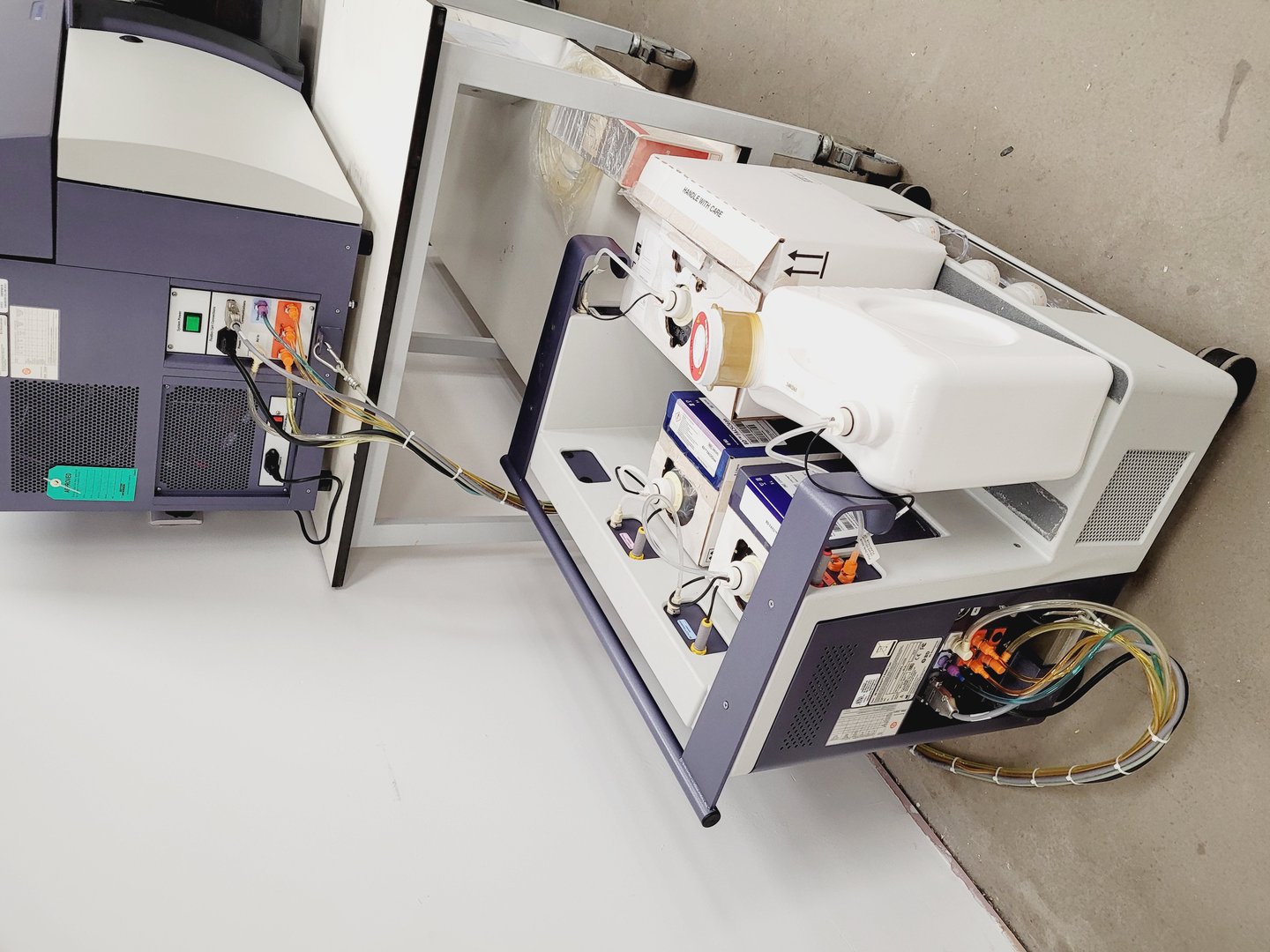 Image of BD Biosciences FACSCanto II Cell Sorter w/ Fluidics Cart & PC Lab