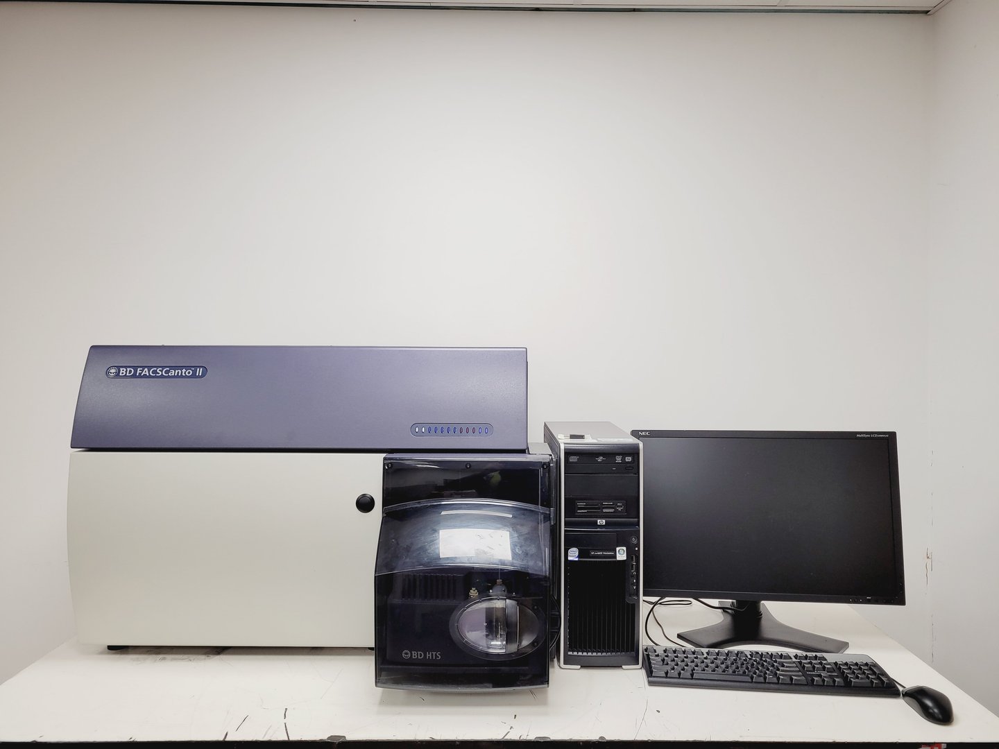 Image of BD Biosciences FACSCanto II Cell Sorter w/ Fluidics Cart & PC Lab